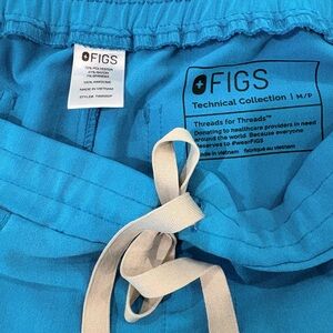 Figs Teal Scrub Pants with Cream Drawstring